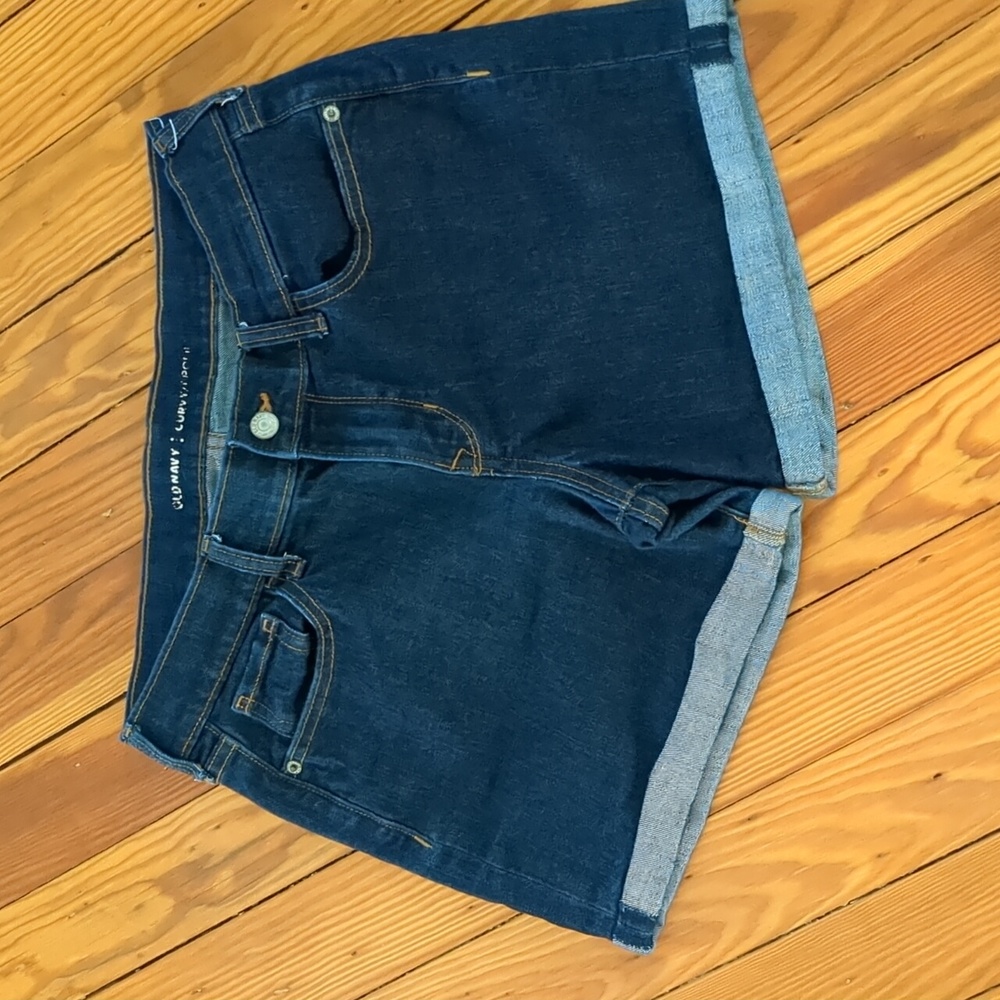 Old Navy Shorts, curvy fit, size 6
